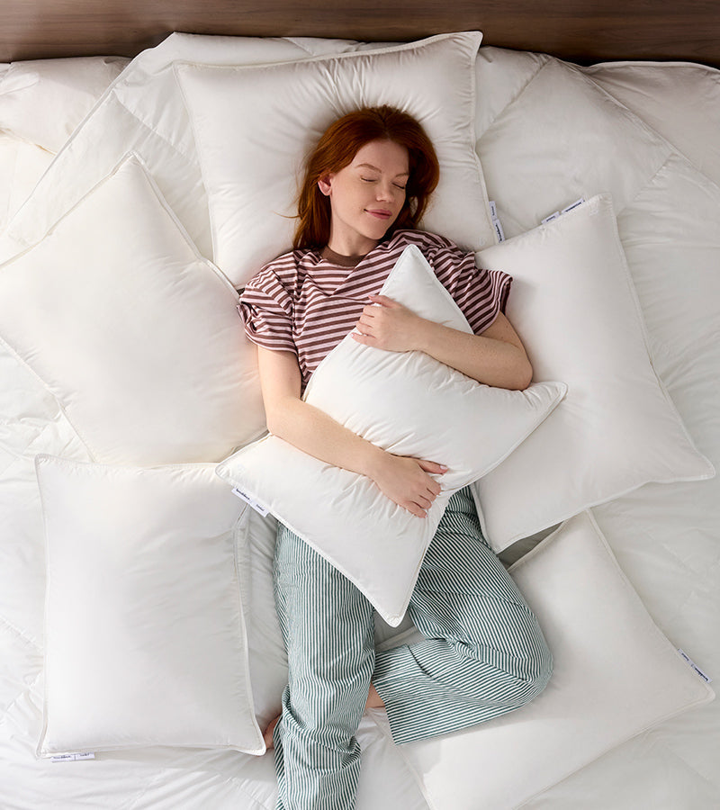 Throws & Decorative Pillows